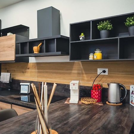 L Arche Comfort & Relax Brown Home Di Via Varesina ميلان المظهر الخارجي الصورة