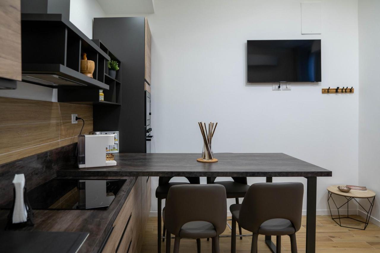 L Arche Comfort & Relax Brown Home Di Via Varesina ميلان المظهر الخارجي الصورة